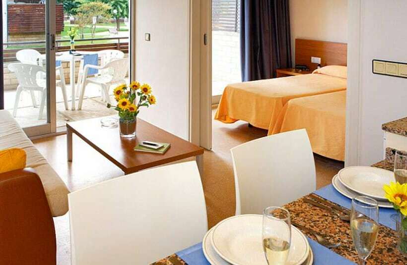 Апартаменты 1 Спальня Вид на Бассейн, Aparthotel Comtat Sant Jordi