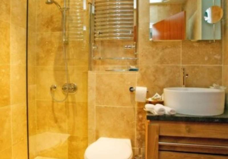 חדר סטנדרט יחיד, Cobo Bay Hotel