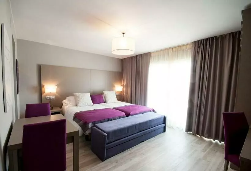 استودیوی سوپریور, El Faro Marbella
