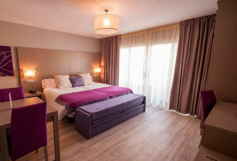 高级工作室, El Faro Marbella