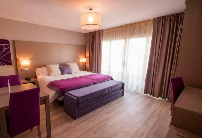 استودیوی سوپریور, El Faro Marbella