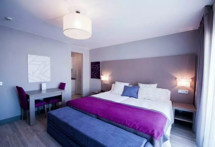 استودیوی سوپریور, El Faro Marbella