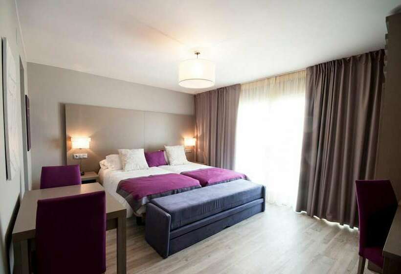 高级工作室, El Faro Marbella