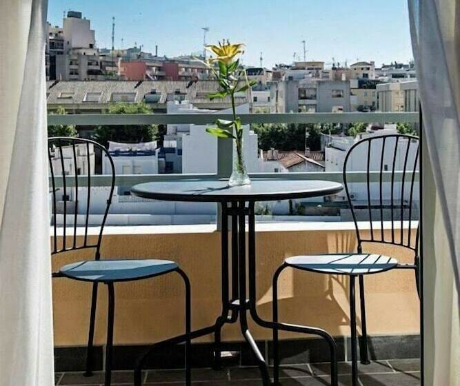 高级工作室, El Faro Marbella