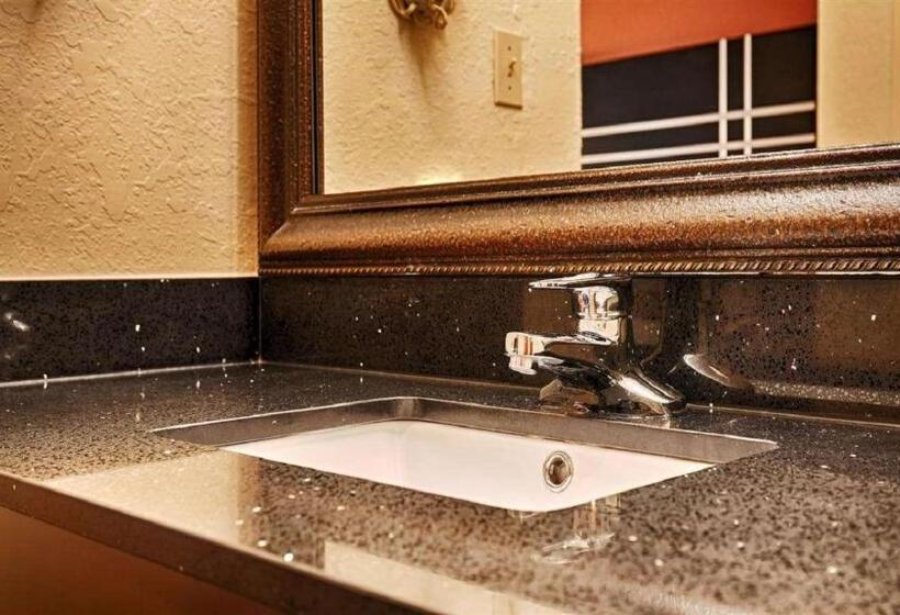 غرفة قياسية رباعية, Best Western Gardendale