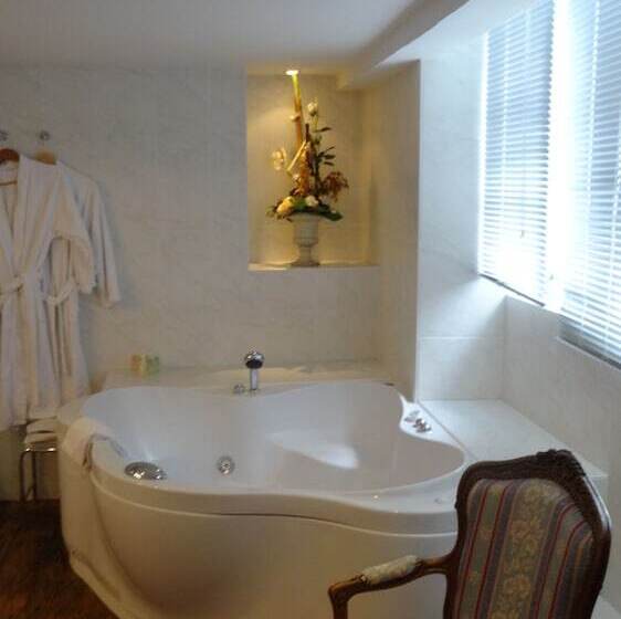 Люкс с гидромассажем, Best Western Hôtel Montgomery