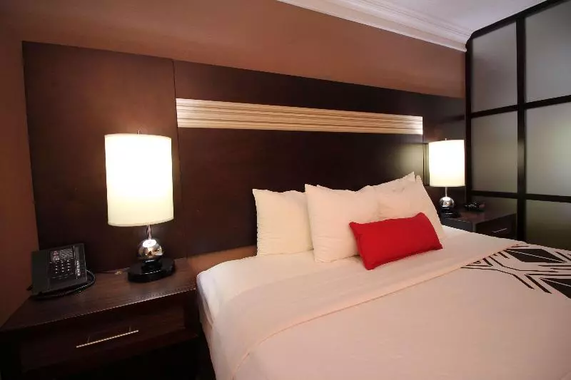 キングサイドベッドのスタンダードワンルーム, Best Western Slidell