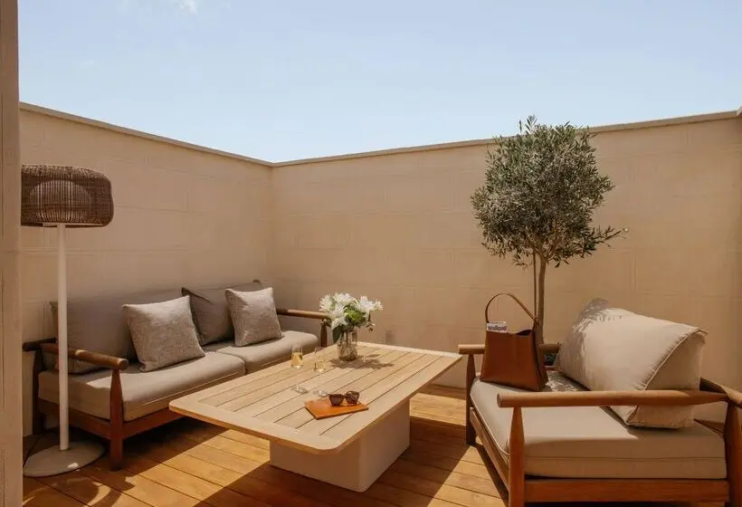 سوئیت جونیور با تراس, Casa De Las Artes, Member Of Meliá Collection