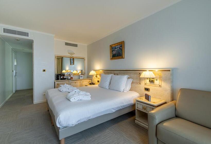 اتاق لوکس با چشمانداز دریا, Corsica & Spa