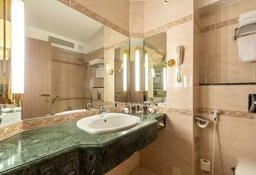 اتاق لوکس با چشم‌انداز, Corsica & Spa