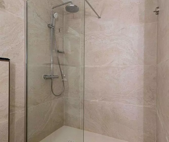 اتاق لوکس با چشم‌انداز دریا, Corsica & Spa