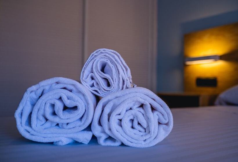 غرفة قياسية فردية, Don Ignacio