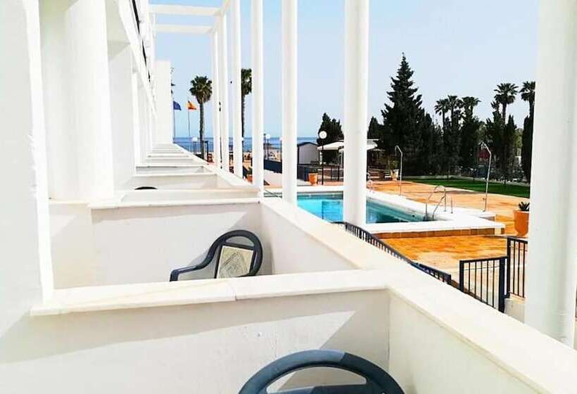 חדר סטנדרט לשלושה עם טרסה, Don Ignacio