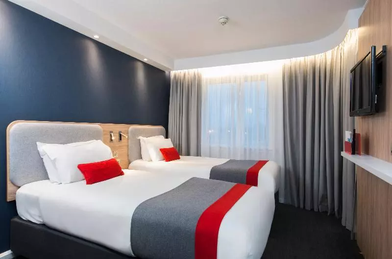 اتاق استاندارد, Holiday Inn Express Bath, An Ihg