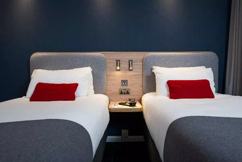اتاق استاندارد, Holiday Inn Express Bath, An Ihg