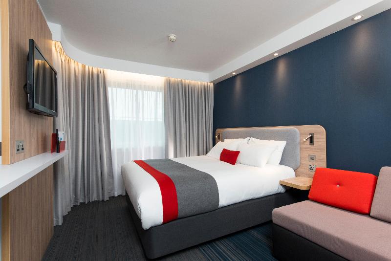 Номер Стандарт, Holiday Inn Express Bath, An Ihg