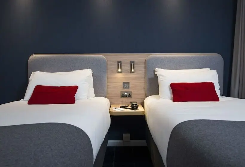 اتاق استاندارد, Holiday Inn Express Bath, An Ihg