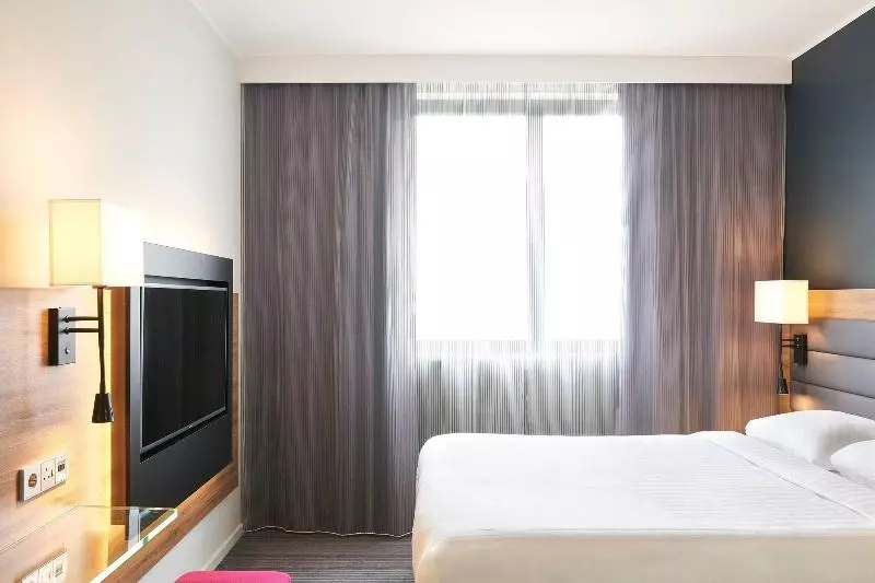 اتاق استاندارد برای معلولان, Holiday Inn Express Lichfield, An Ihg