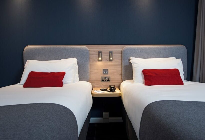 Номер Стандарт, Holiday Inn Express London Hammersmith, An Ihg