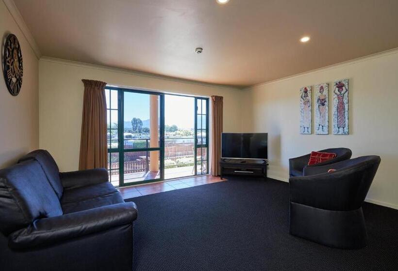 Люкс Deluxe 2 Спальни, Lobster Inn Motel