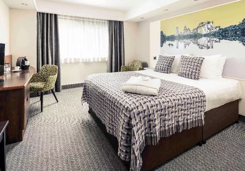 اتاق کلاسیک, Mercure Swansea