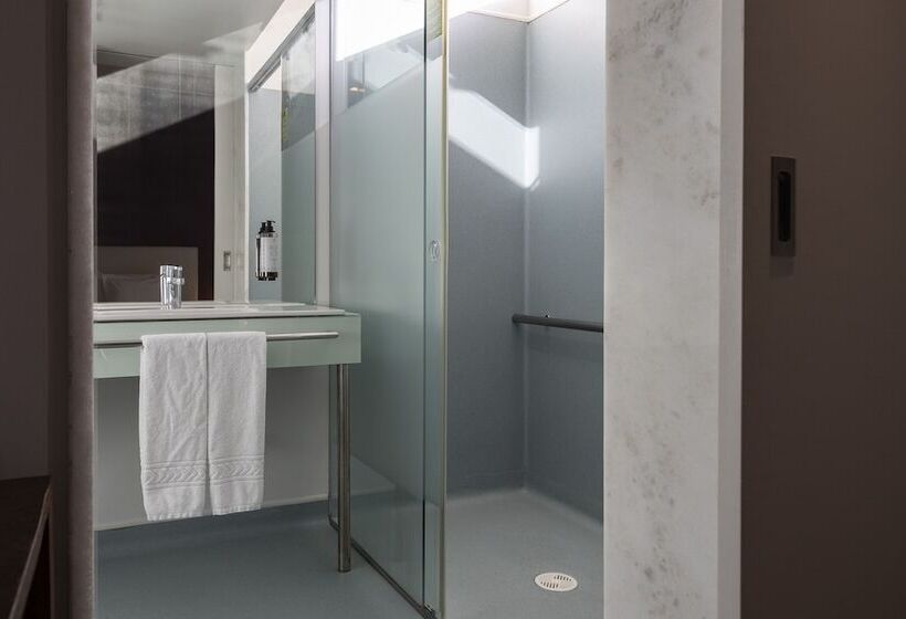 اتاق استاندارد, Rali Viana