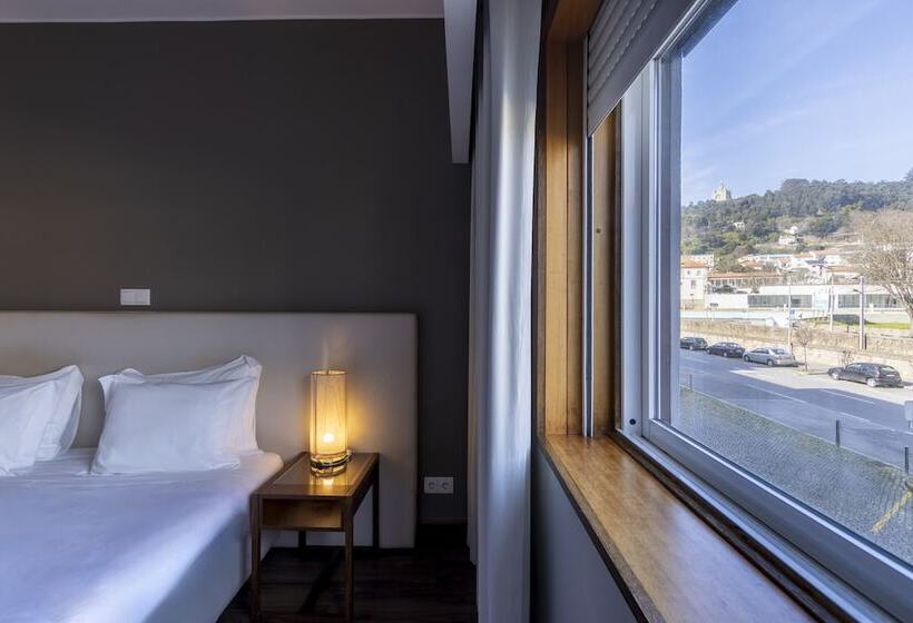 اتاق استاندارد, Rali Viana