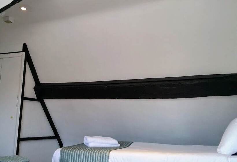 Номер Стандарт, The George Hotel Pangbourne
