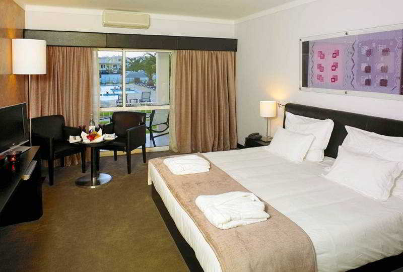 חדר סטנדרט נוף לבריכה, Vila Gale Collection Praia