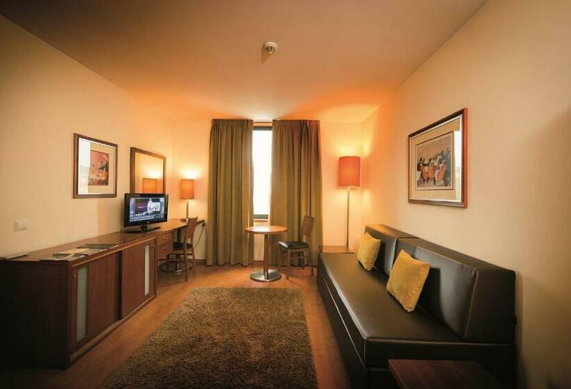 سوییت جونیور, Vila Gale Opera