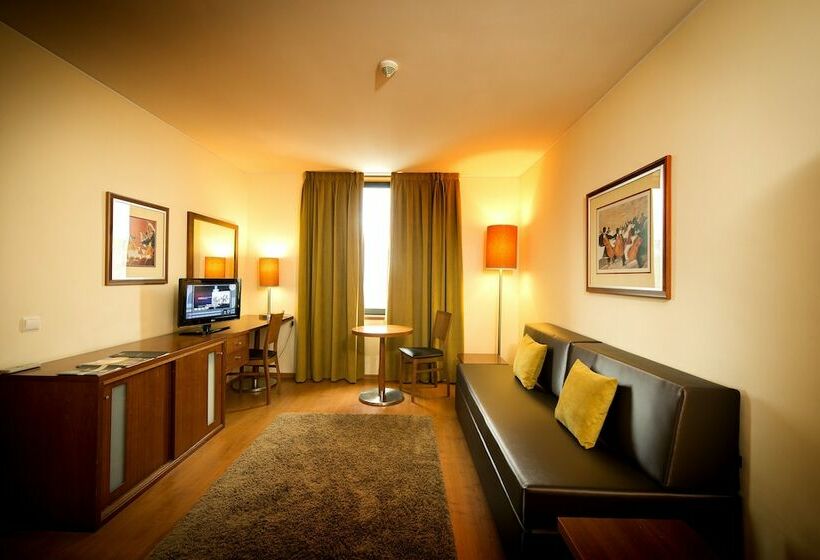 سوییت جونیور, Vila Gale Opera