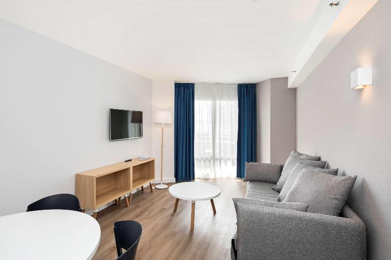 带2个卧室的公寓, Sol Puerto Marina