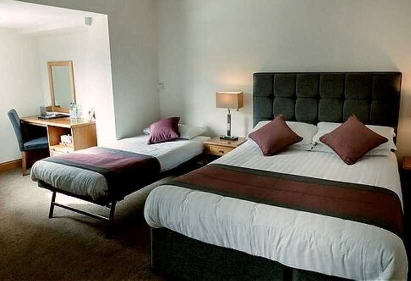 חדר משפחתי, St. Davids Cross