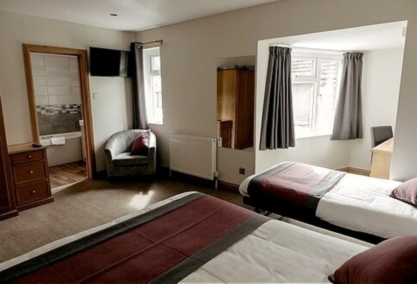 חדר משפחתי, St. Davids Cross