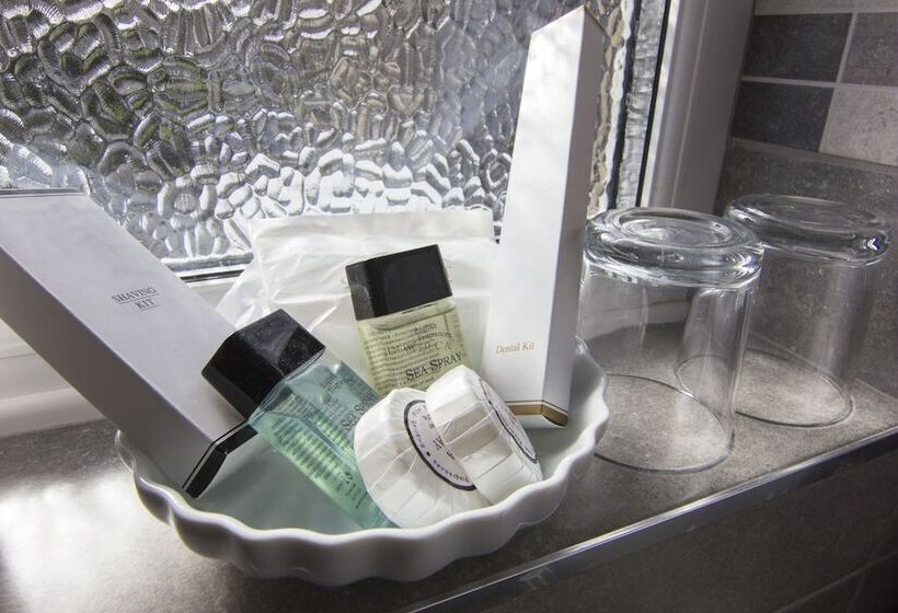 חדר קומפורט, St. Davids Cross