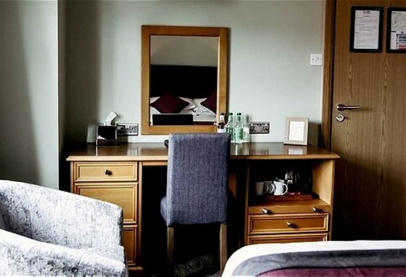 חדר משפחתי קלאסי, St. Davids Cross