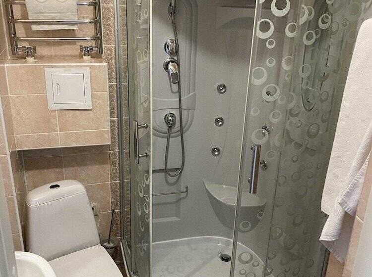 スタンダードトリプルルーム, Tsentralnaya