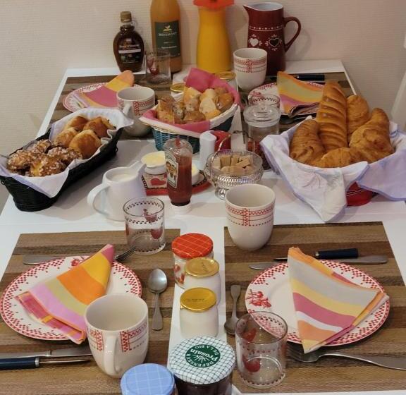 Семейный Номер, Le Relais De L Aube