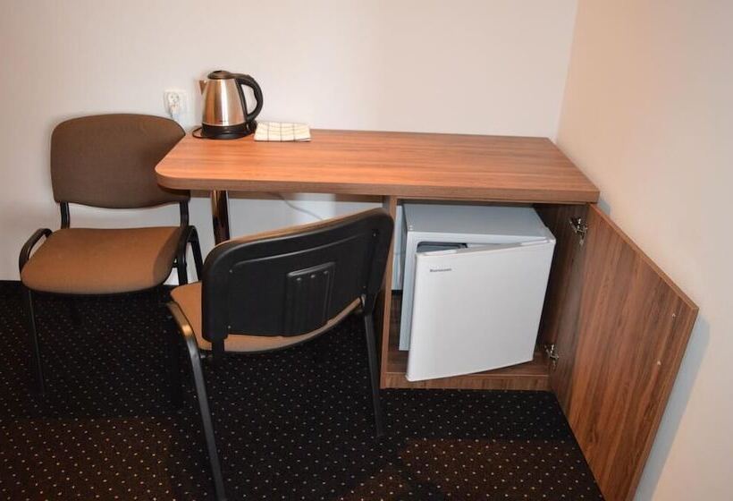 Трехместный Номер Стандарт с Балконом, Dom Wczasowy Barbara