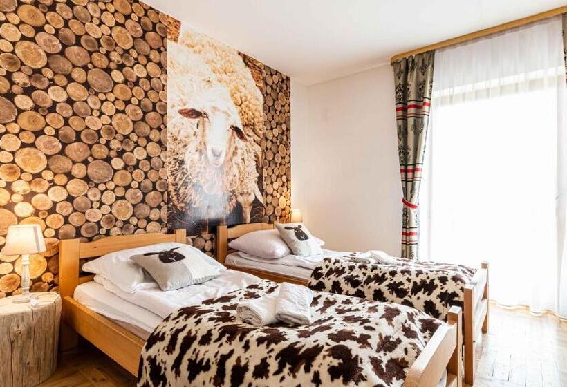 اتاق استاندارد با بالکن, Gronik