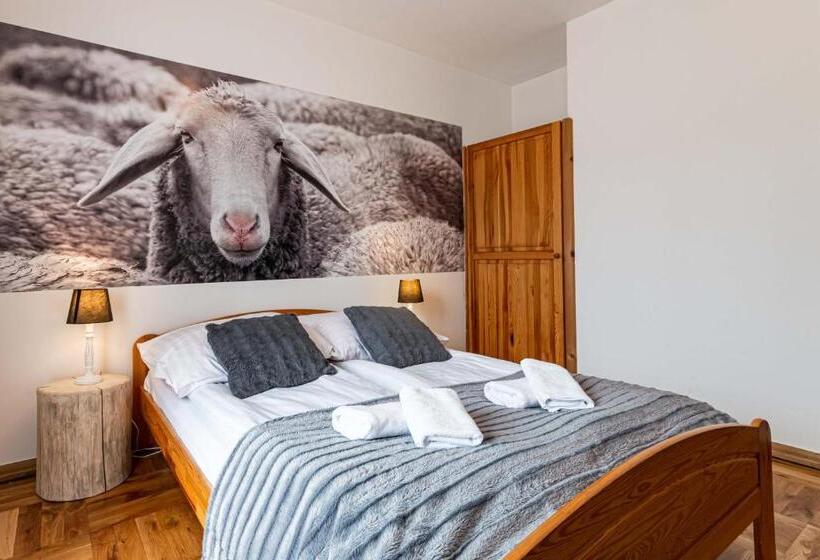 اتاق استاندارد با بالکن, Gronik