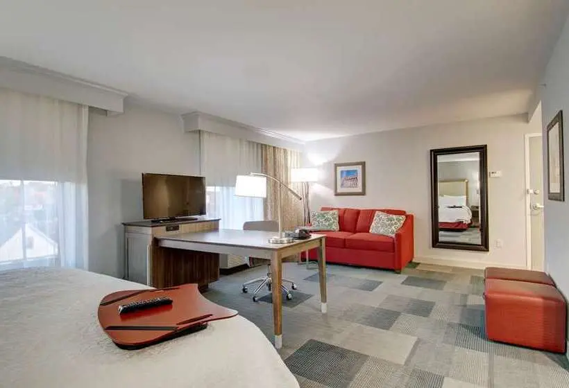 キングサイズベッドのスタンダードルーム, Hampton Inn & Suites Indio