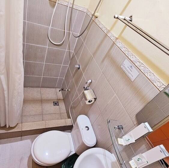 اتاق استاندارد با تخت دوبل, Subic Waterfront Resort And