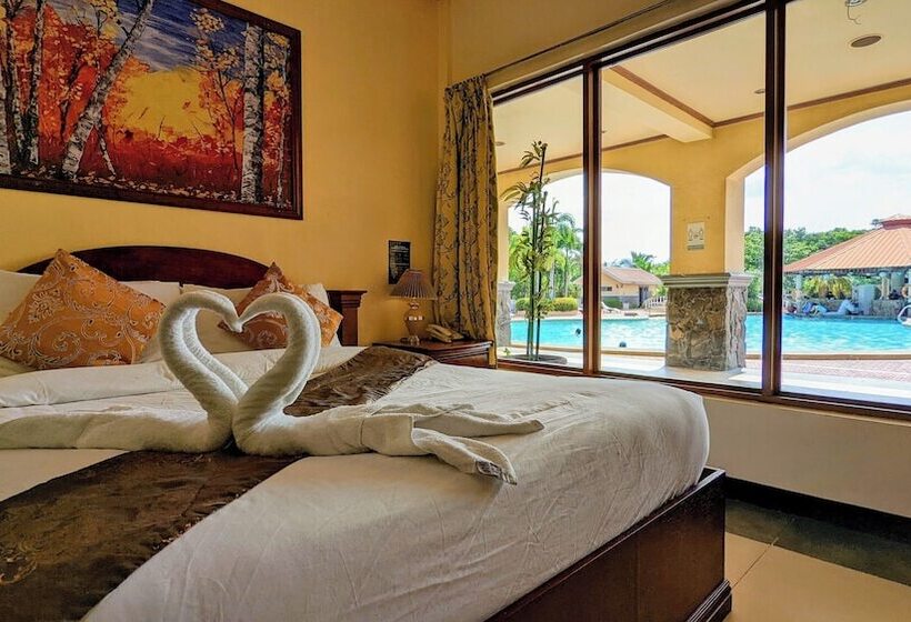 اتاق استاندارد با تخت دوبل, Subic Waterfront Resort And