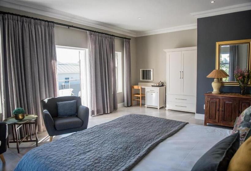 اتاق لوکس با تخت بزرگ, The Whale On Main B&b