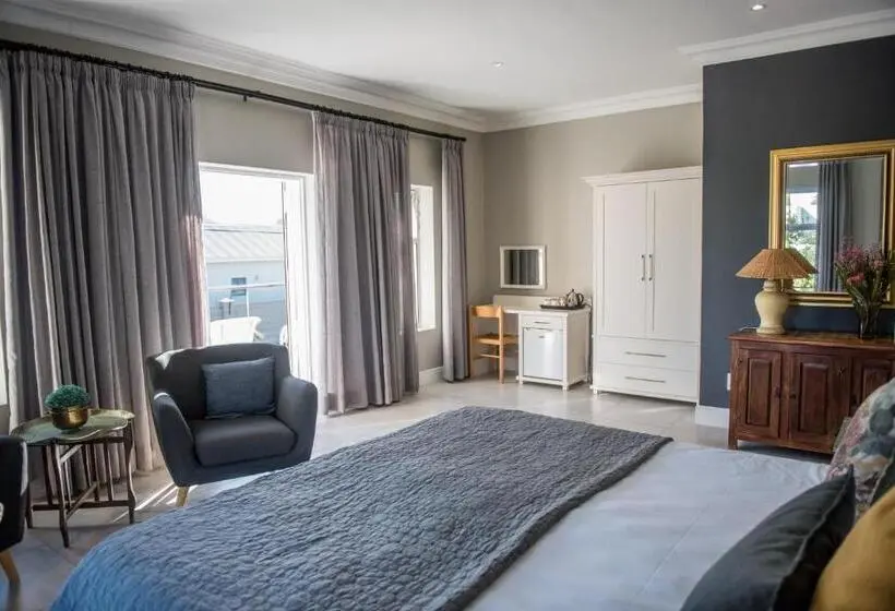 اتاق لوکس با تخت بزرگ, The Whale On Main B&b