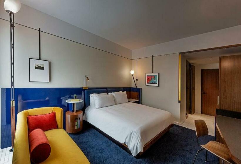 غرفة قياسية سرير كينج, Haya