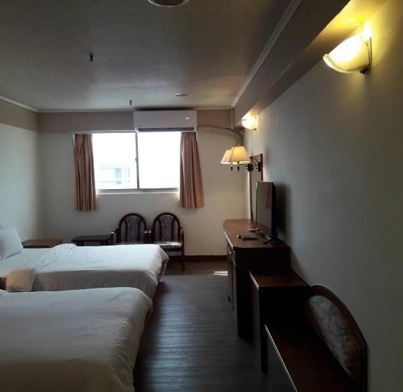 اتاق استاندارد چهار تخته, Hsinchu World Trade Business Hall