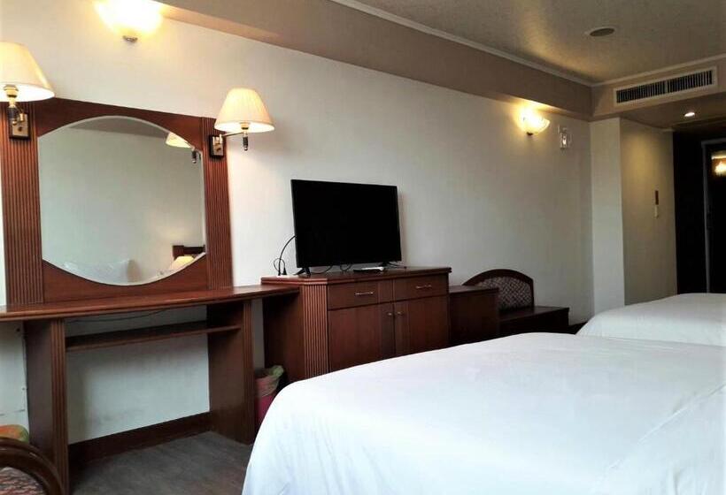 اتاق استاندارد چهار تخته, Hsinchu World Trade Business Hall