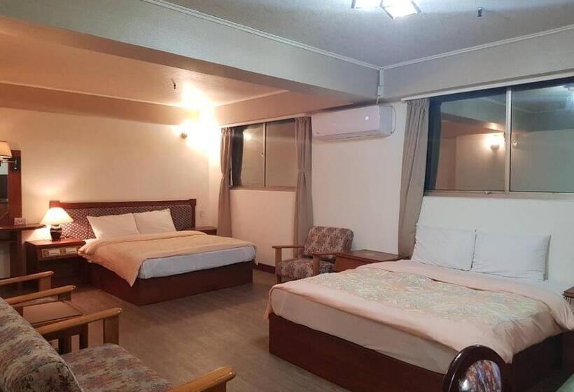 اتاق خانوادگی, Hsinchu World Trade Business Hall